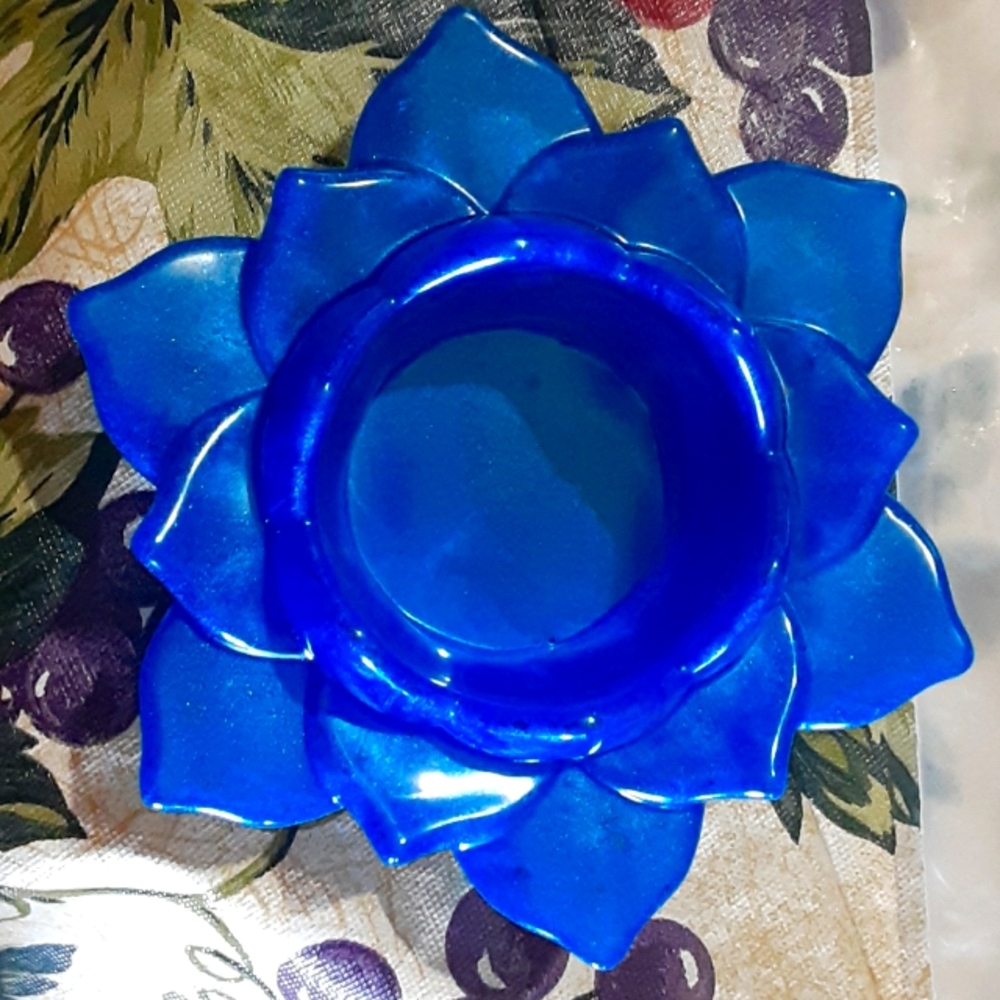 Candle holder